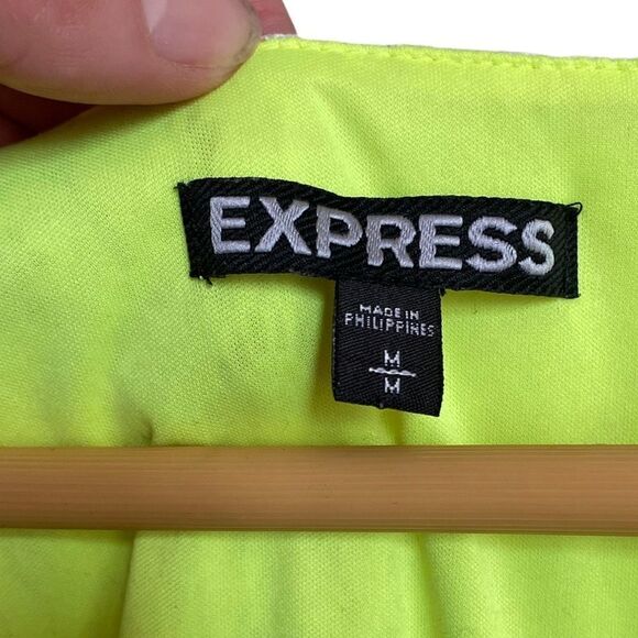 Express Neon Yellow Lace Overlay Dress Size Medium - Picture 5 of 5